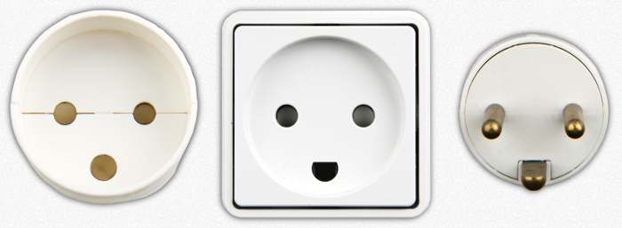 Prises, tensions et fréquences dans le monde