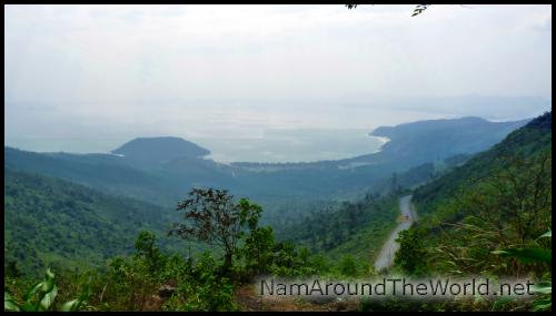 Vue plongeante sur le baie de Ðà Nẵng | View overlooking Ðà Nẵng bay