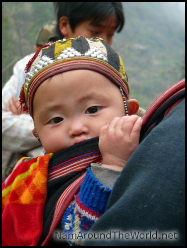 Bébé Dao Rouge | Red Dao baby