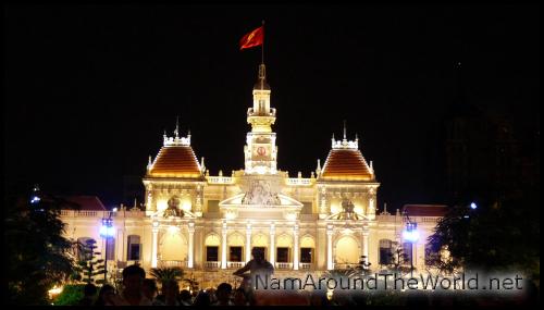 Hotel de ville de nuit | City hall by night